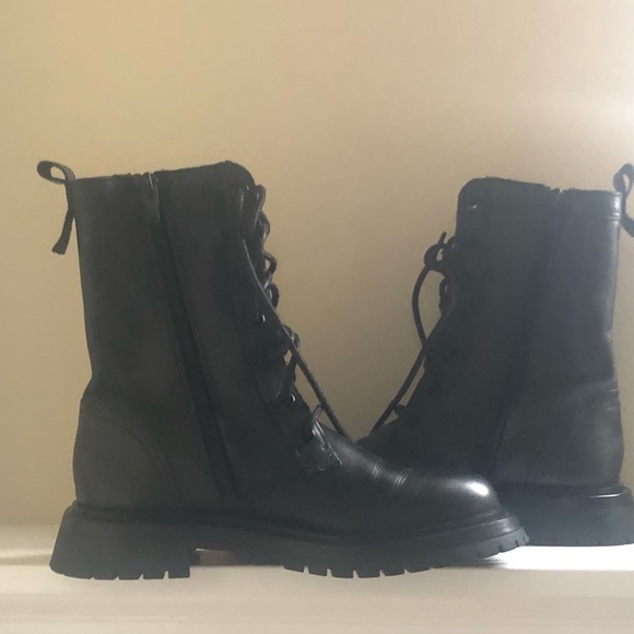 BRAND NEW NEVER WORN BLACK ZARA LACE UP COMBAT BOOTS SIZE 5 US - Picture 3 of 5